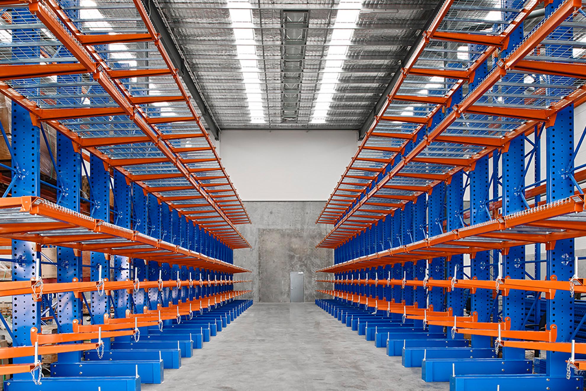 Cantilever Rack System - Heavy-Duty Long Material Storage Solutions for Lumber, Steel & Pipes | Shelves and Storage Equipment